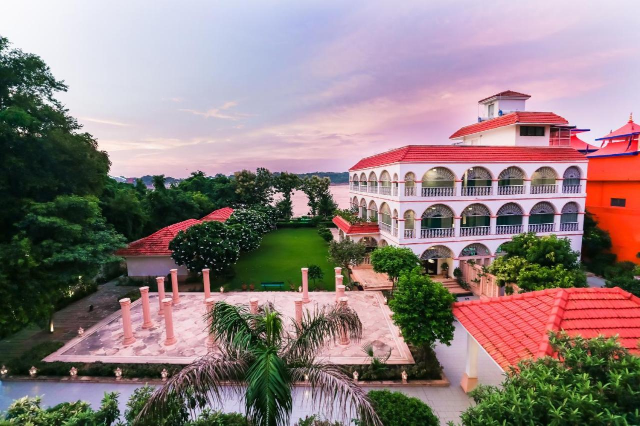 Saptapuri By Royal Orchid Hotels Limited Varanasi Exterior foto